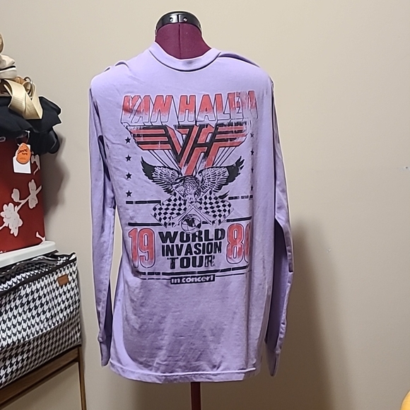 NWOT Van Halen Long Sleeved Concert Shirt - Picture 1 of 4